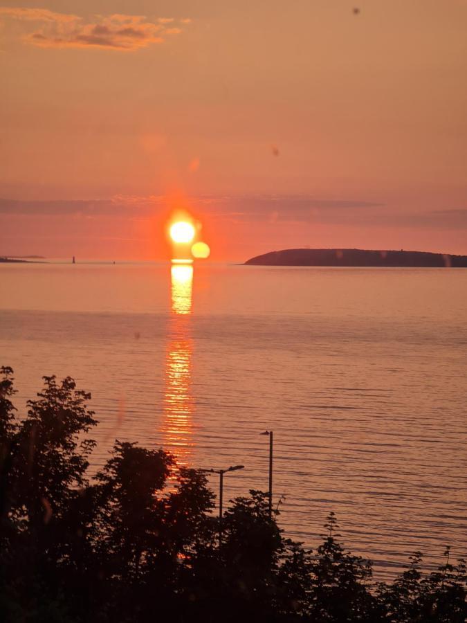 Villa 4Br Sea View Escape-Near Snowdonia& Coastal Trails à Penmaen-mawr Extérieur photo